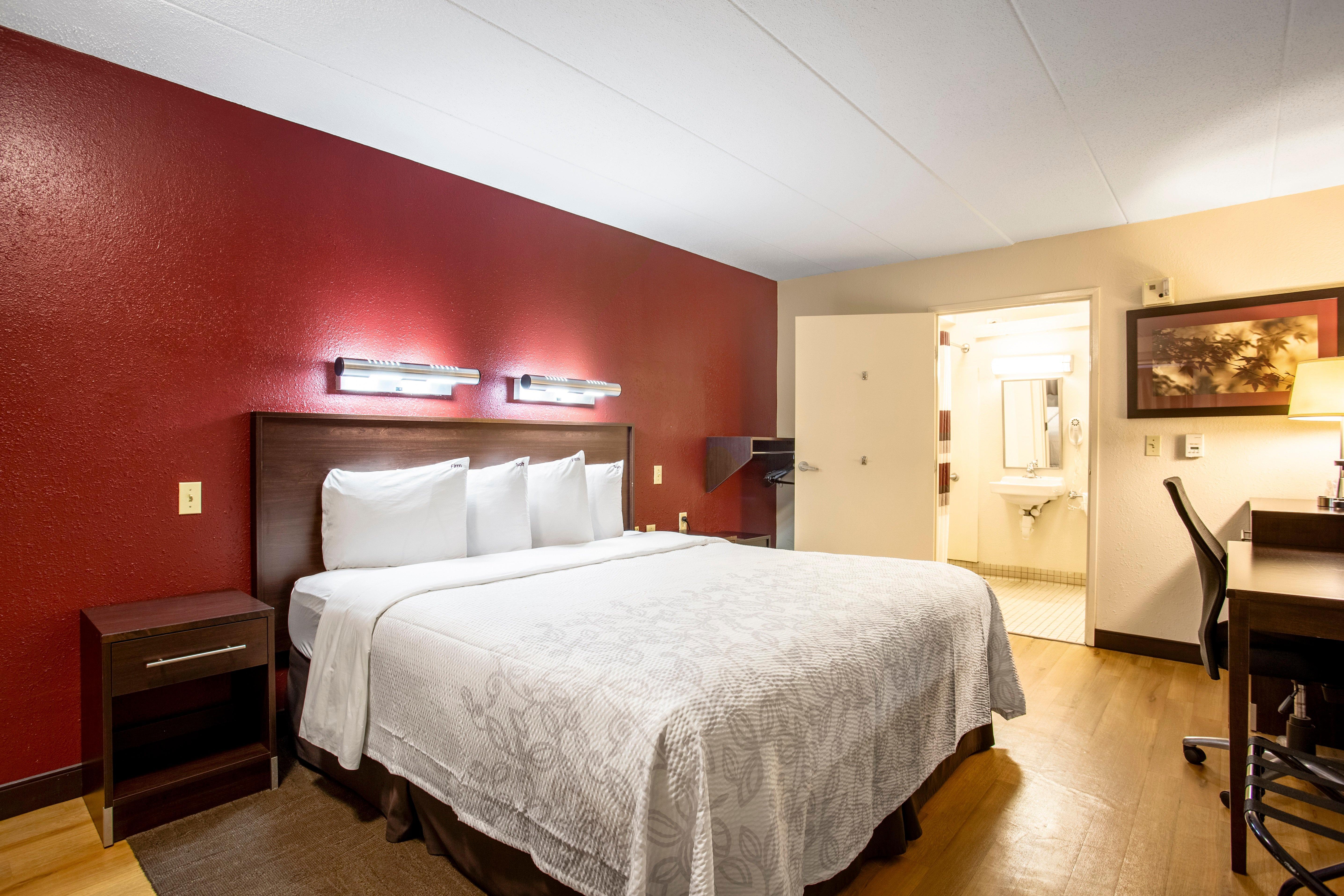 Red Roof Inn Plus+ Atlanta - Buckhead Druid Hills Екстериор снимка